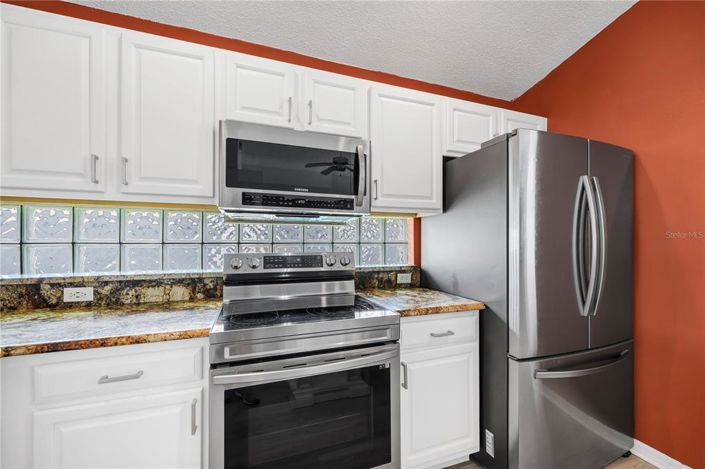 Image No.15-3 Bed Property for sale