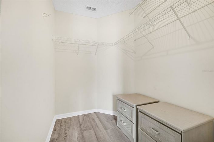 Image No.23-3 Bed Property for sale