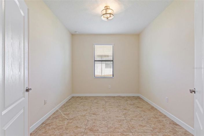 Image No.12-3 Bed Property for sale