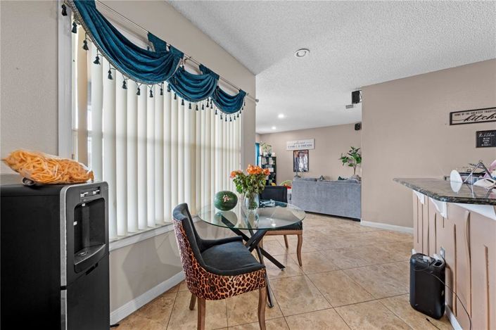 Image No.20-Propriété de 4 chambres à vendre à Kissimmee