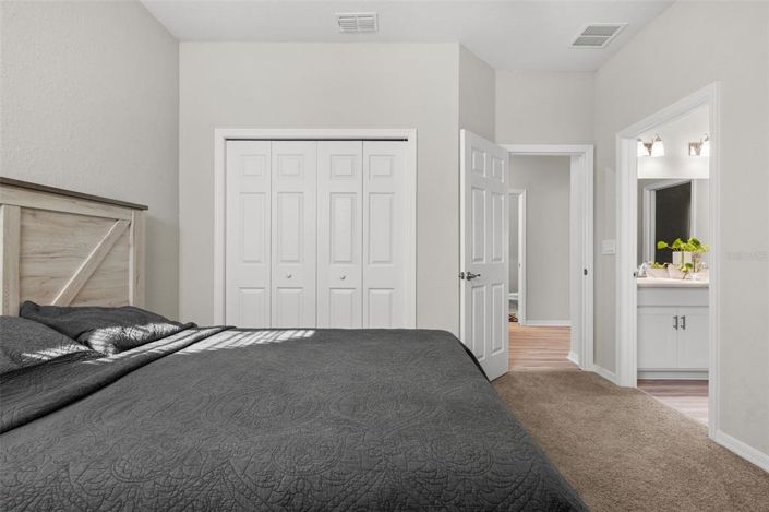 Image No.19-4 Bed Property for sale