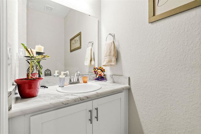 Image No.27-4 Bed Property for sale