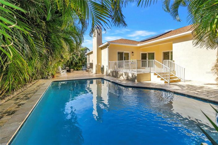 Image No.27-3 Bed Property for sale