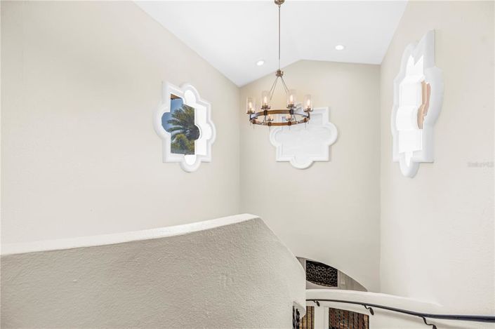 Image No.48-5 Bed Property for sale