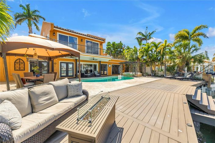 Image No.6-5 Bed Property for sale