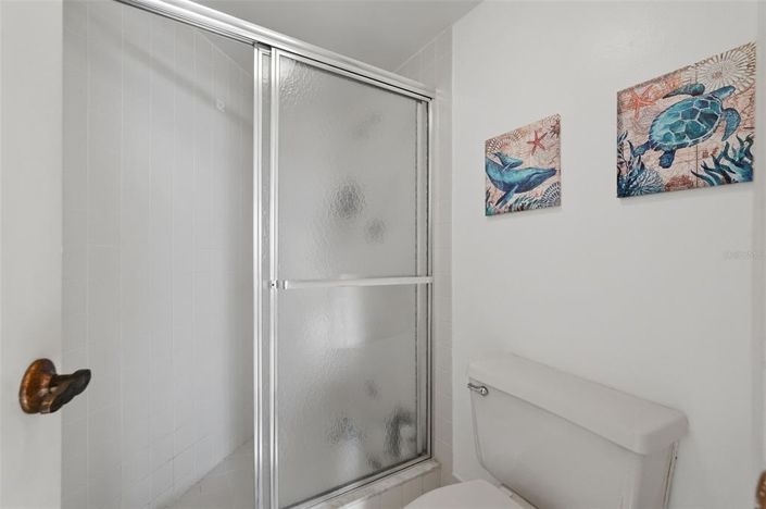 Image No.17-2 Bed Property for sale