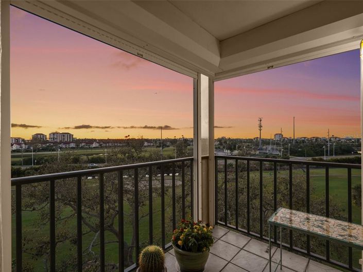 Image No.2-2 Bed Property for sale