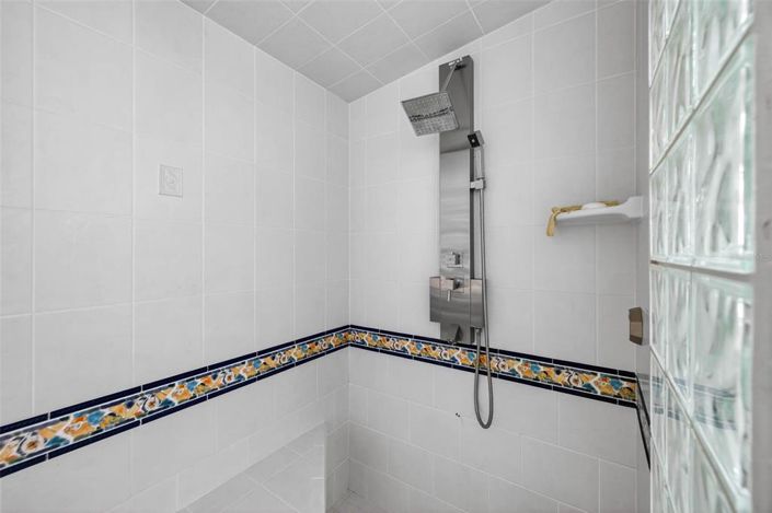 Image No.23-4 Bed Property for sale