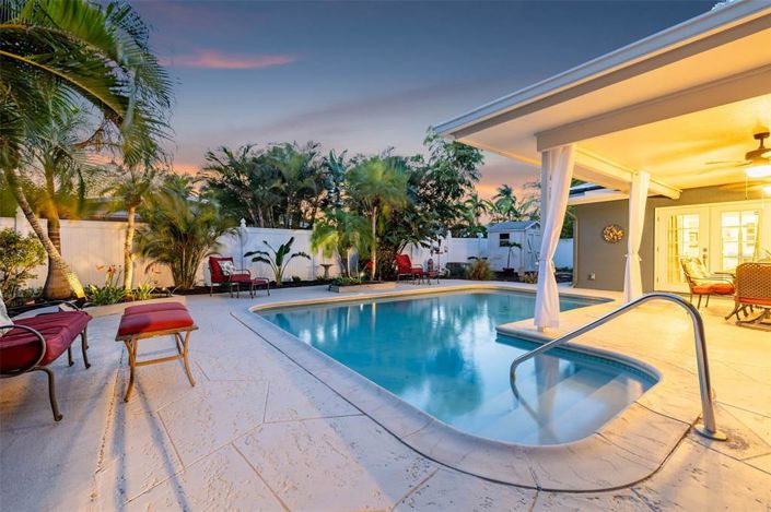 Image No.44-4 Bed Property for sale
