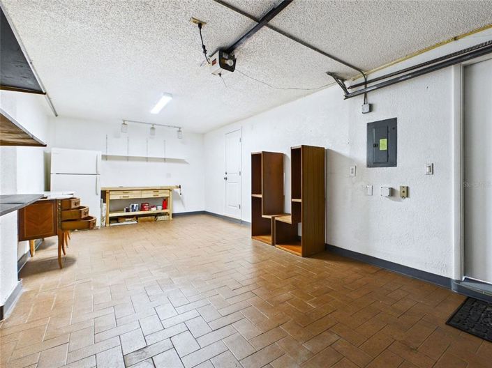 Image No.37-2 Bed Townhouse for sale