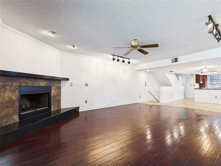 Image No.5-2 Bed Townhouse for sale