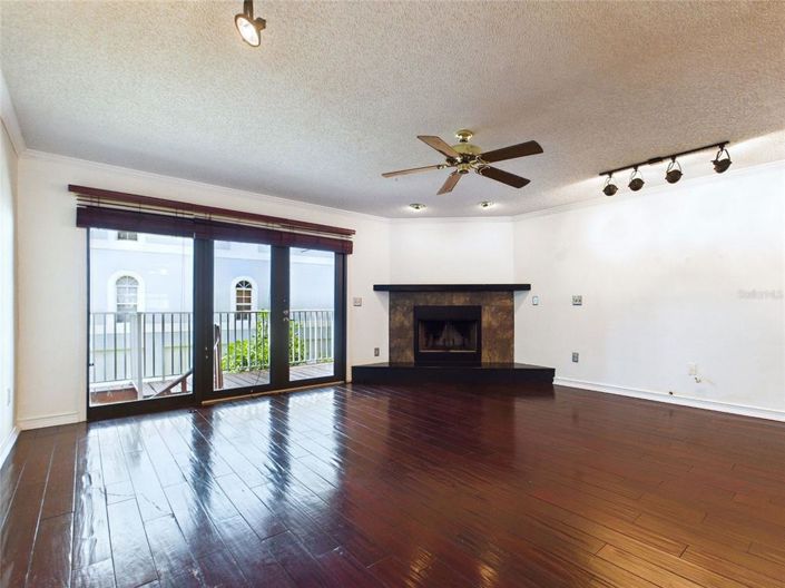 Image No.7-2 Bed Townhouse for sale