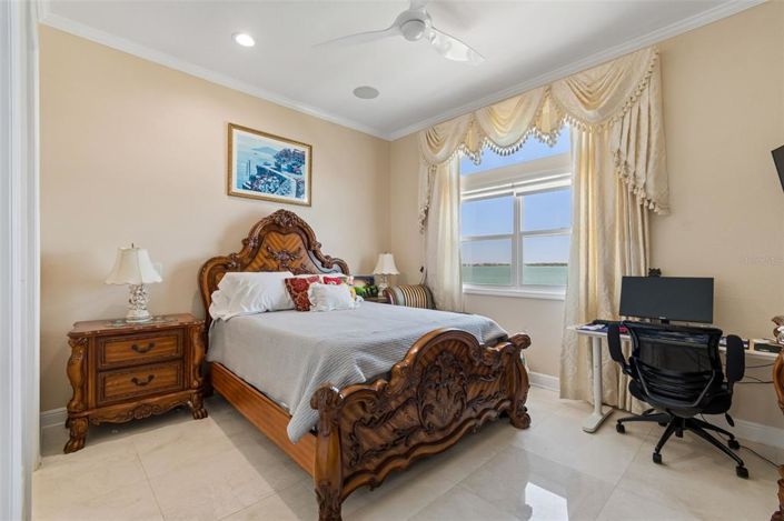 Image No.45-5 Bed Property for sale