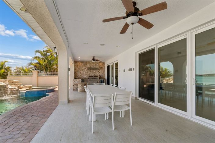 Image No.52-5 Bed Property for sale