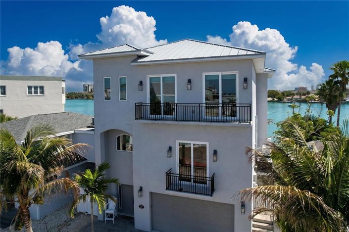 Image No.54-4 Bed Property for sale