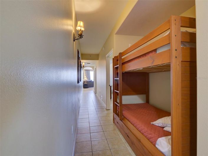 Image No.10-2 Bed Property for sale