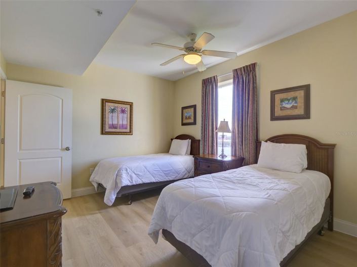 Image No.12-2 Bed Property for sale