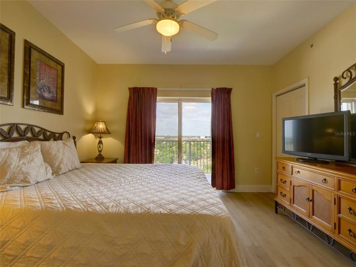 Image No.18-2 Bed Property for sale