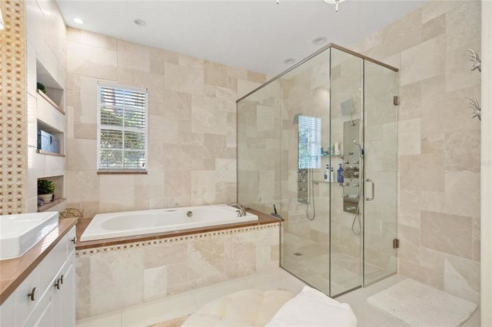 Image No.15-5 Bed Property for sale