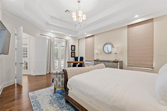 Image No.16-5 Bed Property for sale
