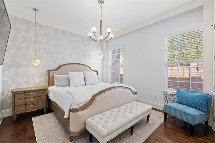 Image No.22-5 Bed Property for sale