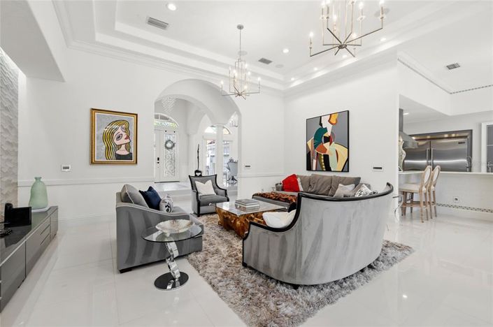 Image No.29-5 Bed Property for sale