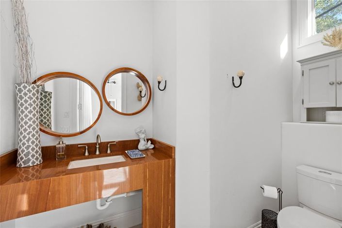 Image No.38-5 Bed Property for sale