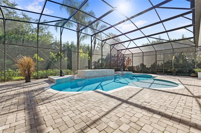 Image No.47-5 Bed Property for sale