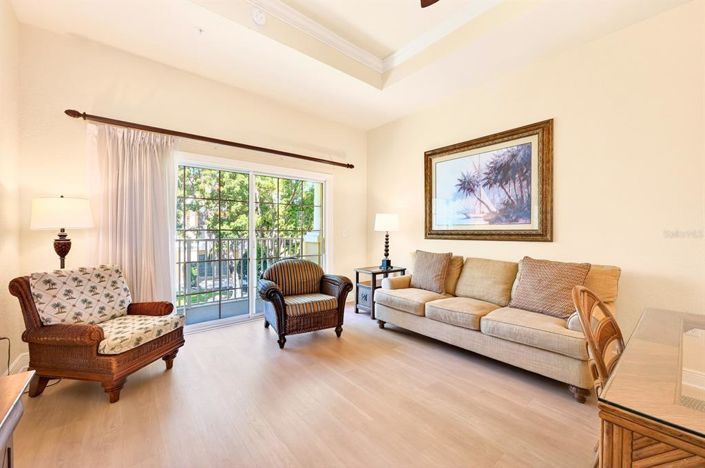 Image No.19-3 Bed Property for sale