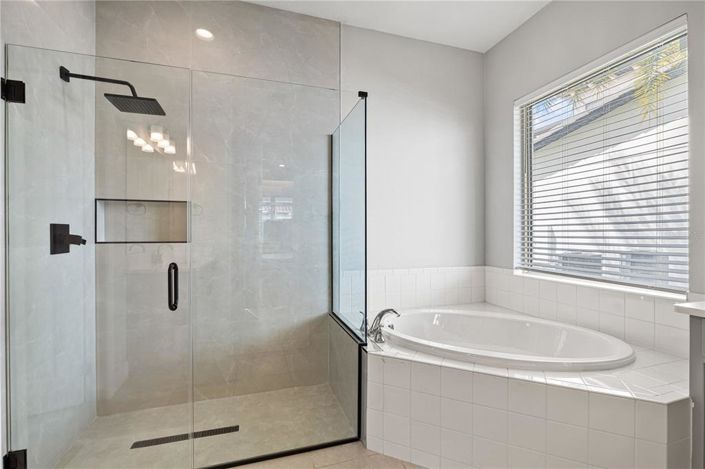 Image No.46-6 Bed Property for sale