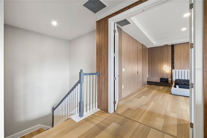 Image No.47-6 Bed Property for sale