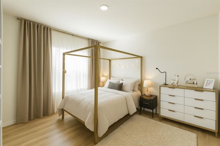 Image No.40-5 Bed Property for sale