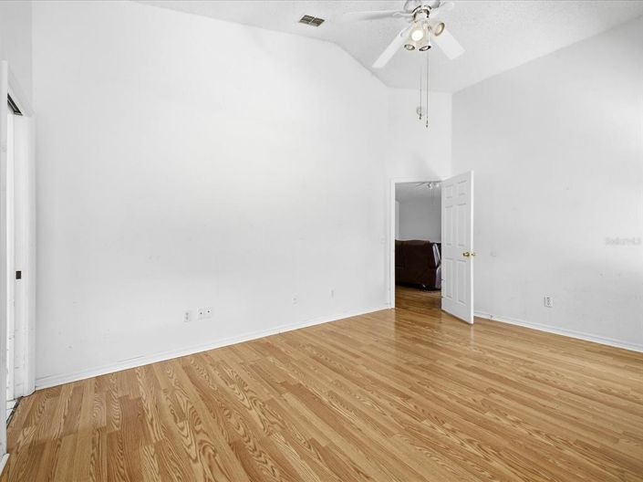 Image No.22-3 Bed Property for sale