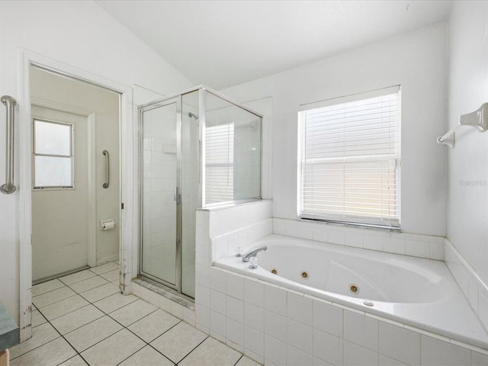 Image No.24-3 Bed Property for sale