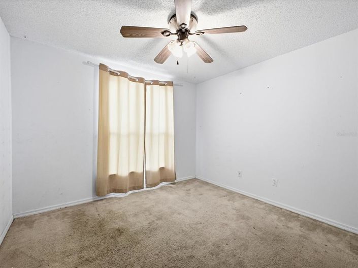 Image No.30-3 Bed Property for sale