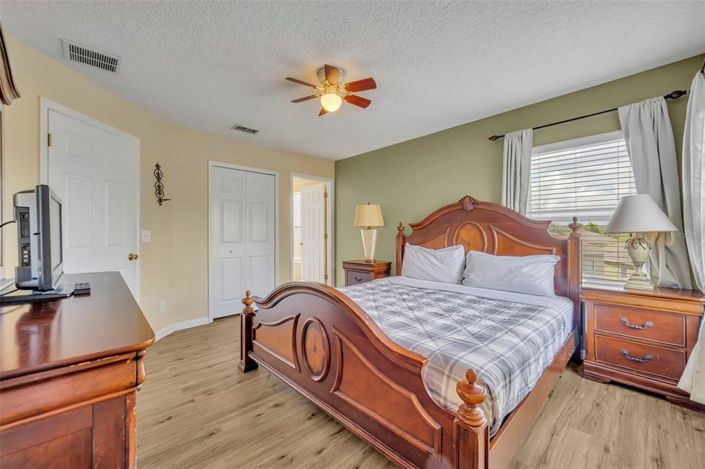 Image No.34-7 Bed Property for sale