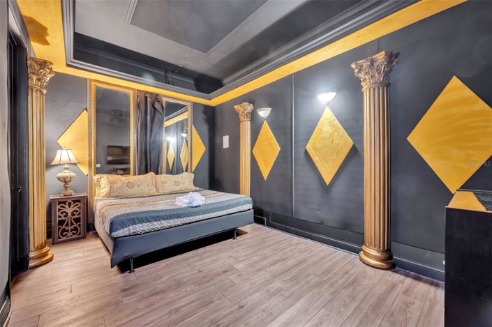 Image No.41-9 Bed Property for sale
