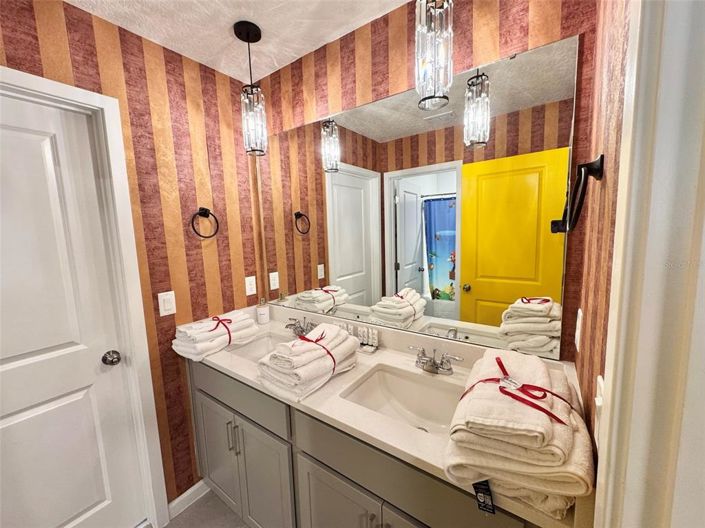 Image No.32-6 Bed Property for sale