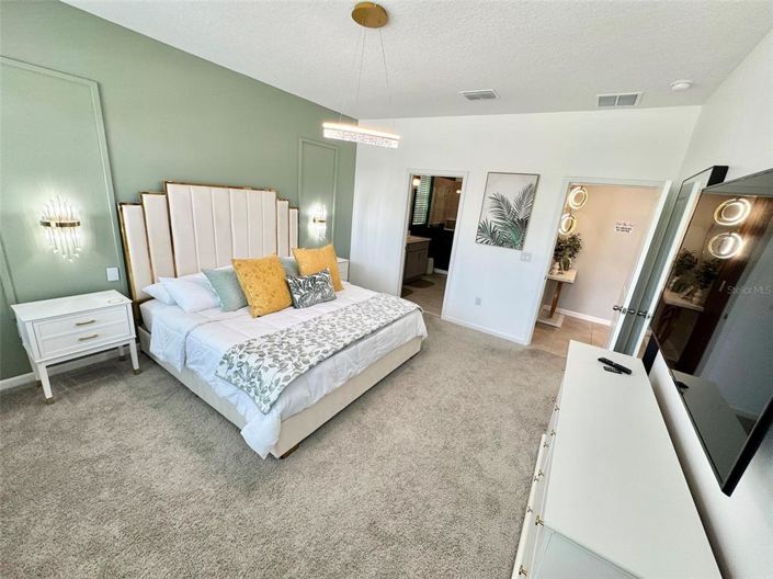 Image No.4-6 Bed Property for sale
