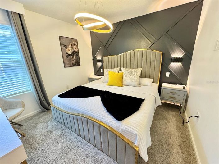 Image No.40-6 Bed Property for sale
