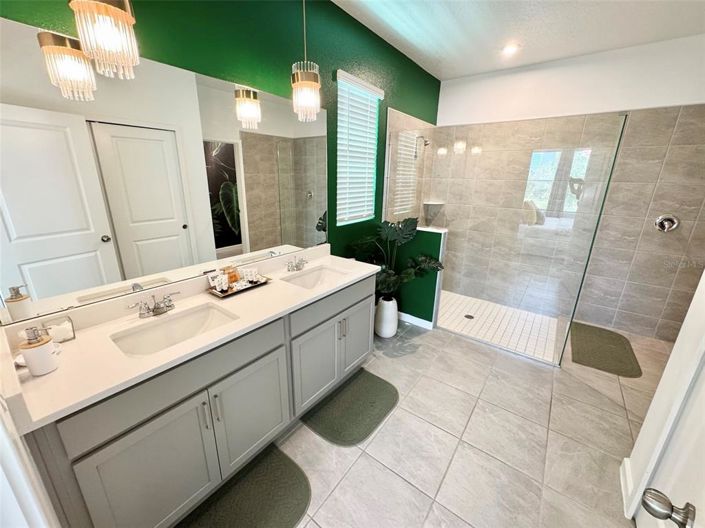 Image No.43-6 Bed Property for sale