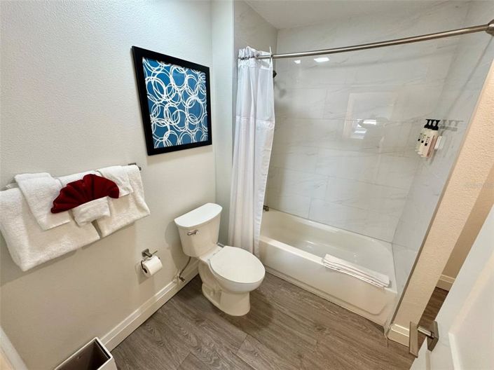 Image No.17-2 Bed Property for sale