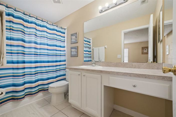 Image No.24-7 Bed Property for sale