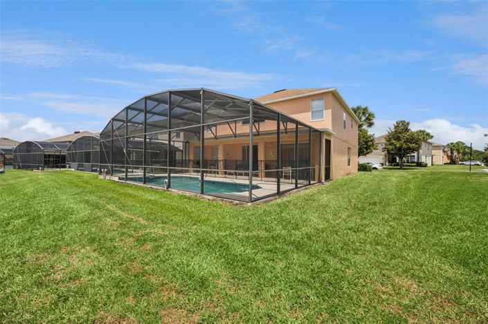 Image No.32-7 Bed Property for sale