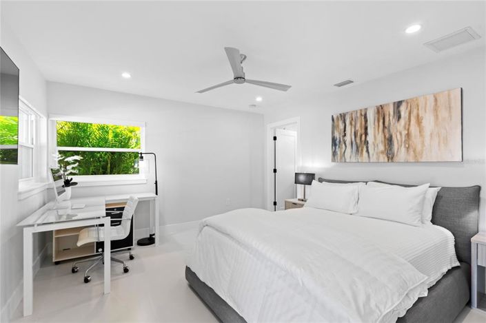 Image No.24-4 Bed Property for sale