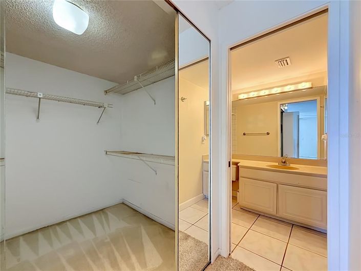 Image No.32-2 Bed Property for sale