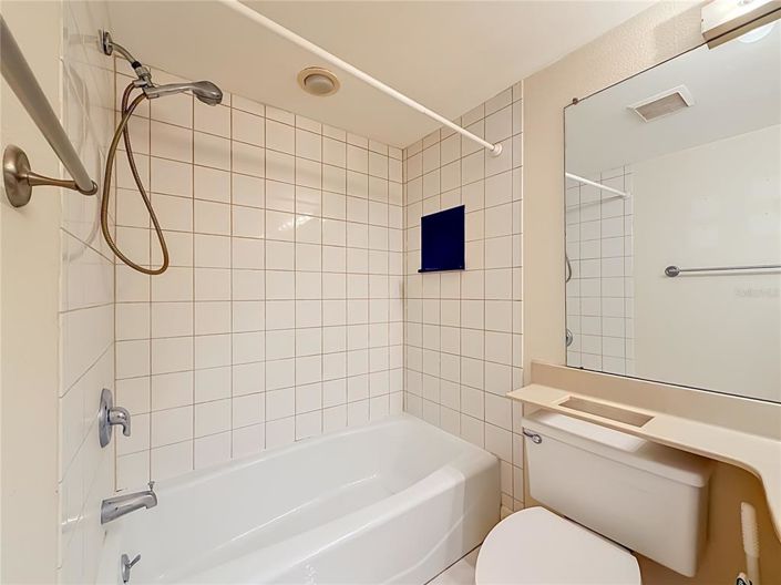 Image No.36-2 Bed Property for sale