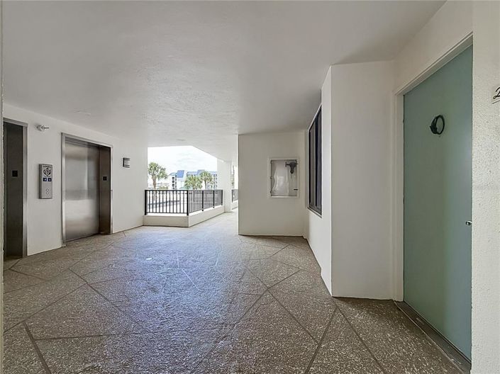 Image No.41-2 Bed Property for sale