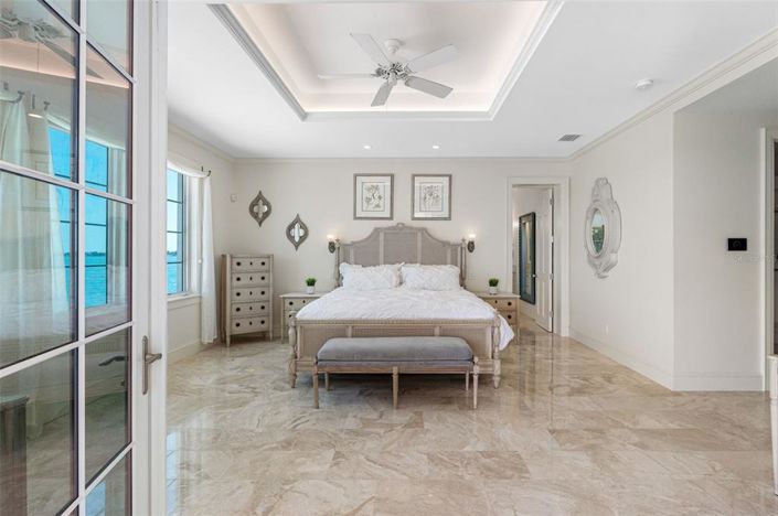 Image No.56-5 Bed Property for sale