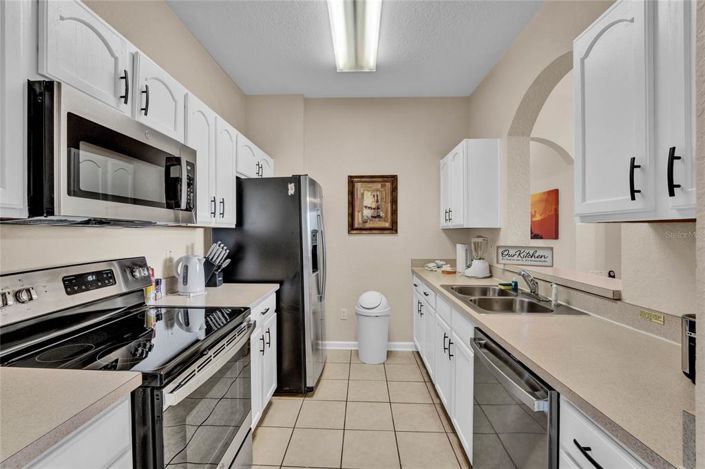 Image No.28-3 Bed Property for sale
